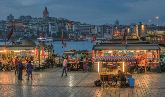 8 ayda İstanbul u ziyaret eden turist sayısı belli oldu gündem